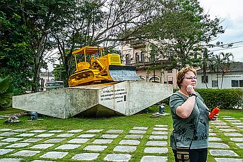 vergrössern Denkmal des gepanzerten Zuges