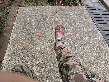 Borobodur - nur mit Upanat Schl�ppchen zu besichtigen.